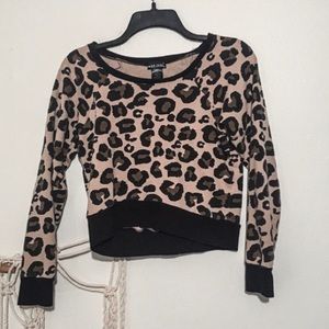 Leopard cropped sweatshirt